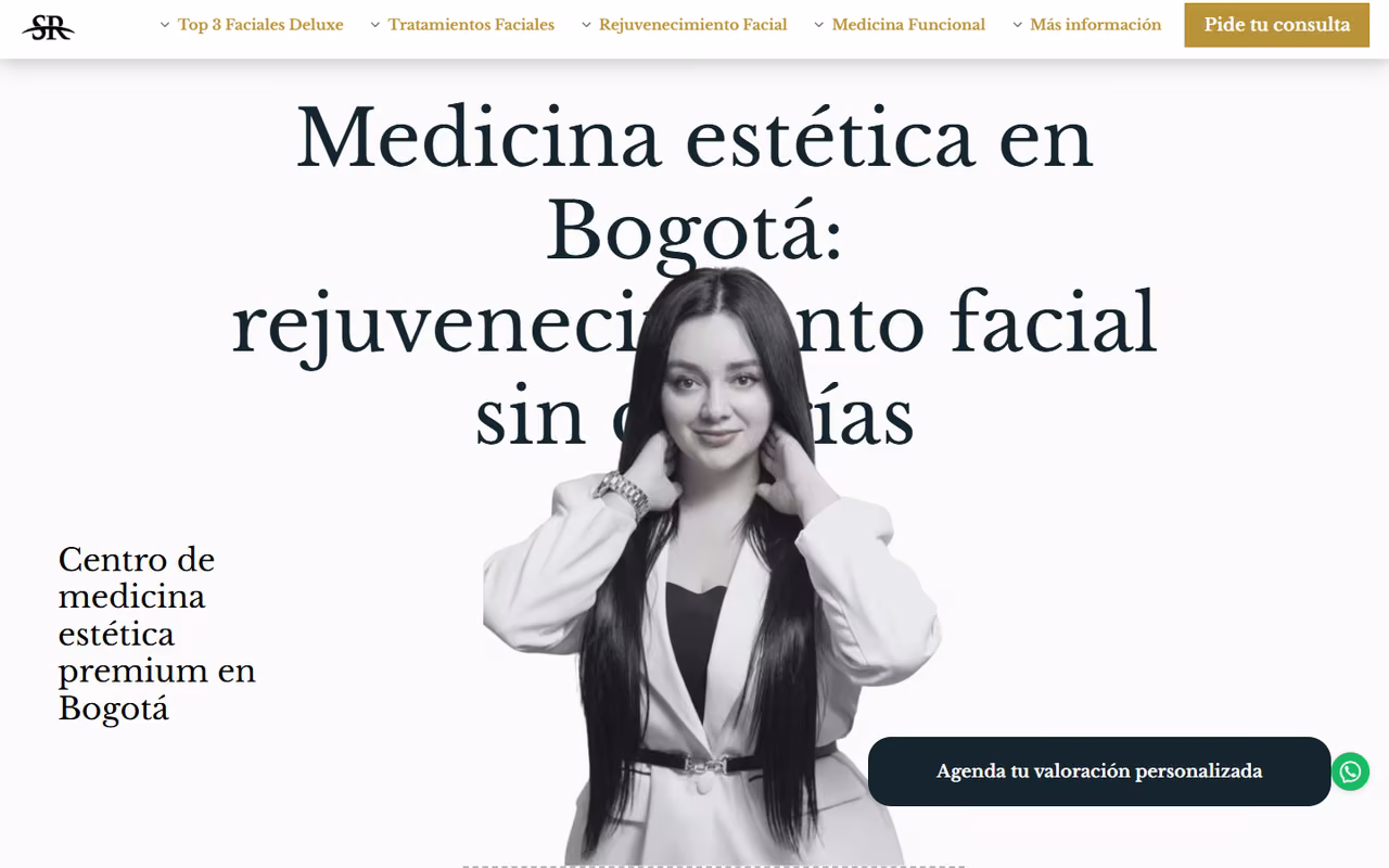 Página de inicio de srexpertosenpiel.com en escritorio: titular «Medicina estética en Bogotá: rejuvenecimiento facial sin cirugías» con la foto en blanco y negro de una mujer y botón «Agenda tu valoración personalizada»