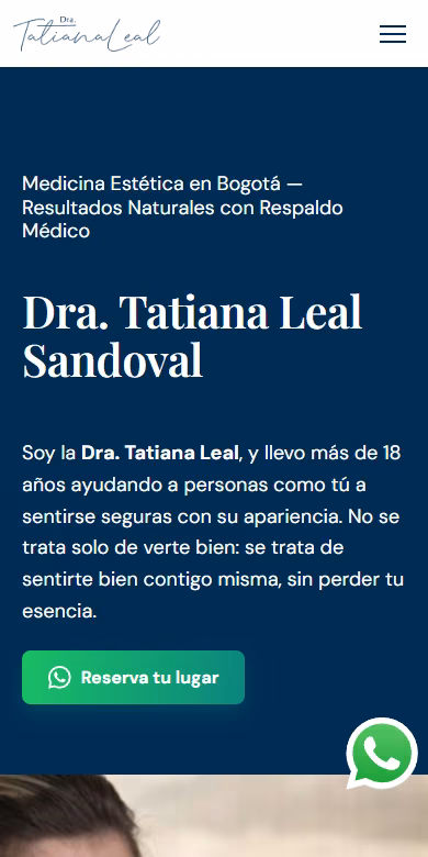 Página de inicio de dratatianaleal.com en móvil: firma de la doctora, titular sobre fondo azul marino y botón verde de WhatsApp